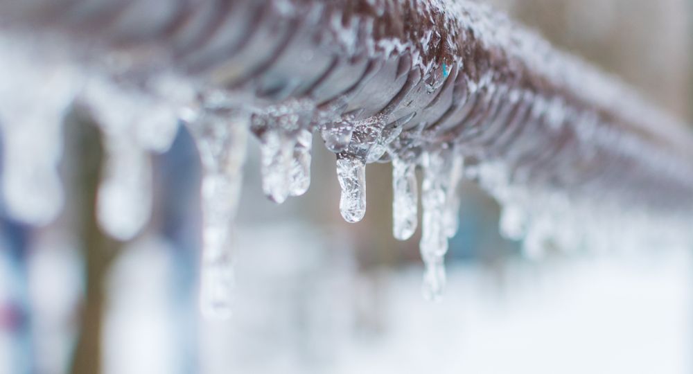 frozen pipes, winter frozen pipes, how to prevent frozen pipes, how to prevent frozen pipes this winter, how to prevent frozen pipes holidays